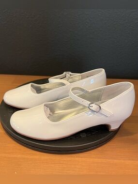 Nina Girls White Wedding Party Closed Toe Ankle Strap Block Heel Pumps 12.5 M